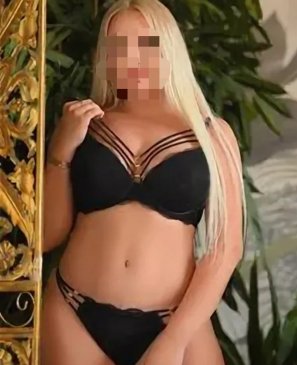 Брекеттің секс видеосы Көршісі жыныс мүшесіне көтерілді